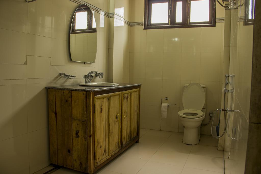 Ken And Twill Guest House Σιλόνγκ Εξωτερικό φωτογραφία